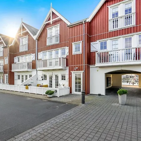 Stunning In With House Sea View شقة